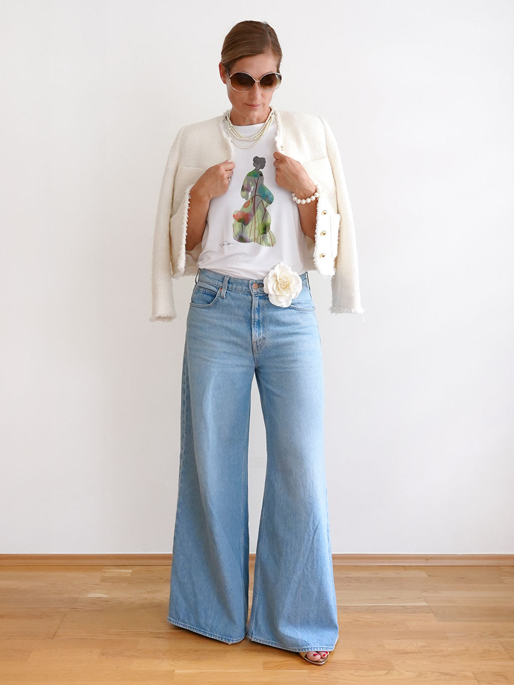 T-Shirt Floral Elegance