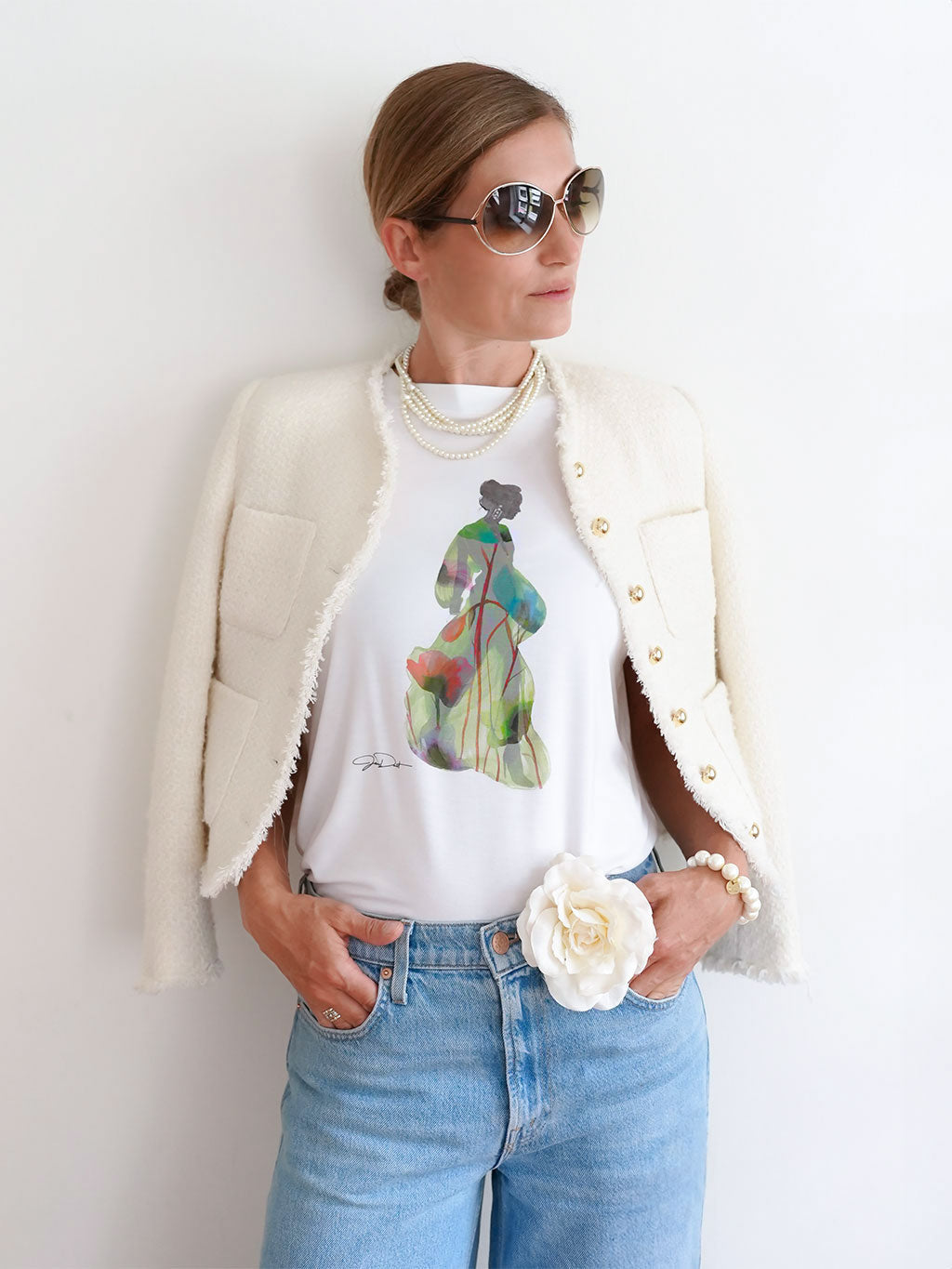 T-Shirt Floral Elegance