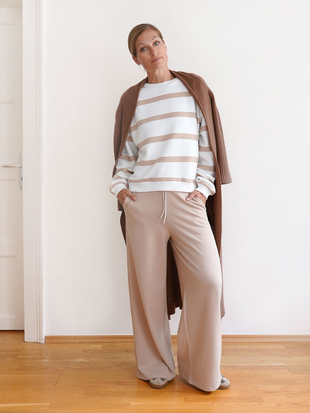 Sweater Stripes Love Sand